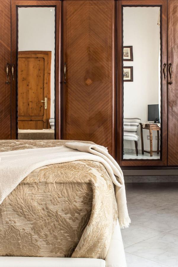 ホテル A Casa Di Irma E Nilo パラーイア エクステリア 写真