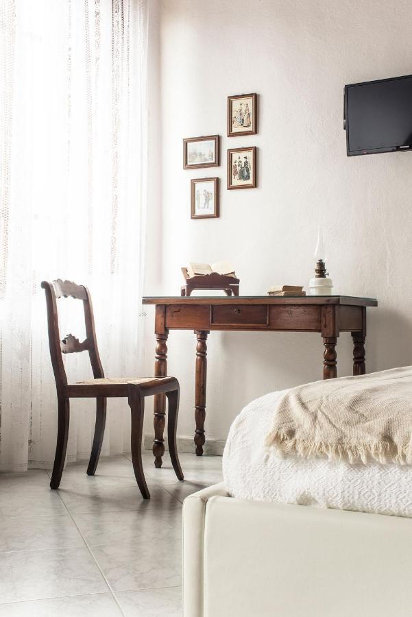 ホテル A Casa Di Irma E Nilo パラーイア エクステリア 写真